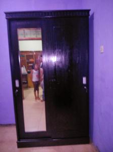 Lemari Minimalis 2 Pintu