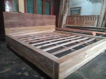 Tempat Tidur Minimalis 005